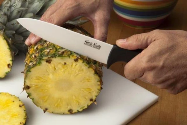 Do ceramic knives break?