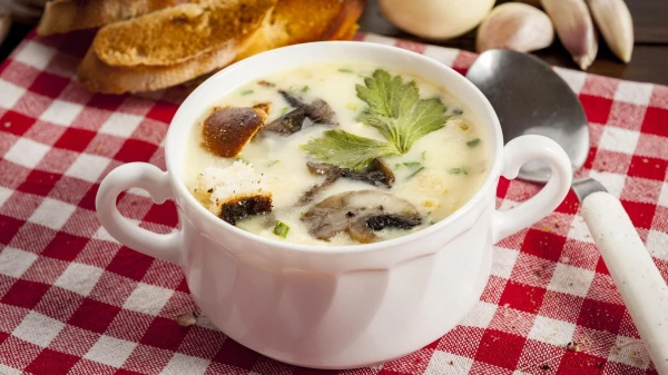 How to Make Mushroom Cheese Soup in 45 Minutes