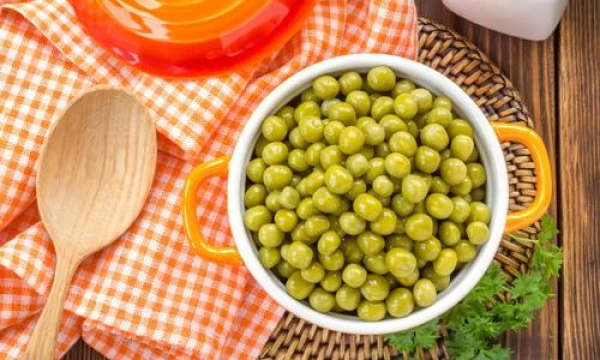 What are the benefits of canned peas?