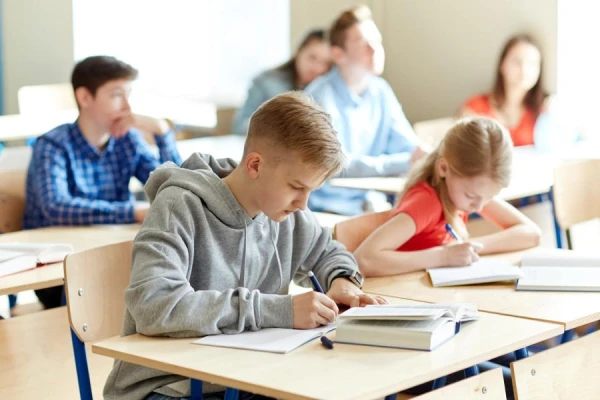 One-Fifth of Students from Minority Families Use Latvian Only at School
