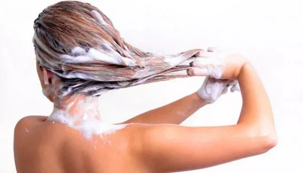 Only 10% of Women Know This: How to Wash Your Hair for Shine