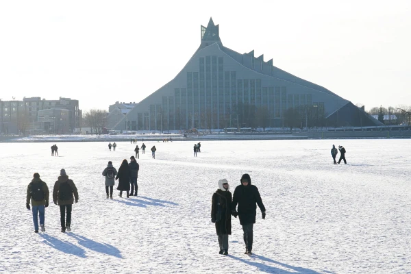 On Thursday, light snow is expected in many areas