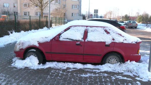 “It Has Been Here for Many Years!” Residents Outraged by Abandoned Car
