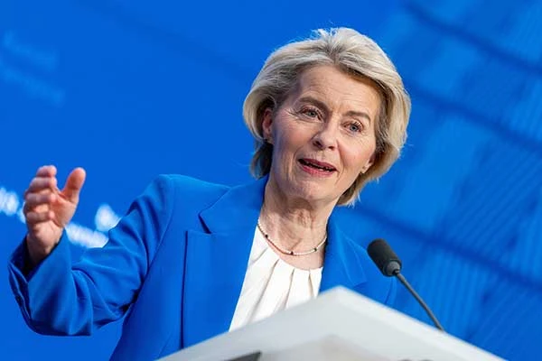 Von der Leyen advised to wear a helmet due to sanctions against Russia