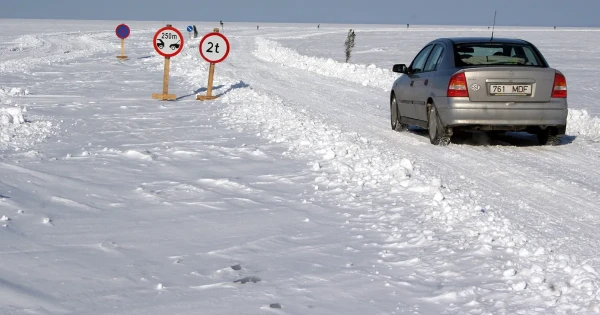 Seatbelts - Unbuckle! The Ice Road between Hiiumaa and Saaremaa is Open for Traffic