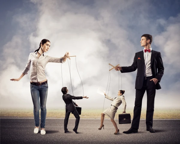 Subtle or Direct: The Biggest Manipulators by Zodiac Sign