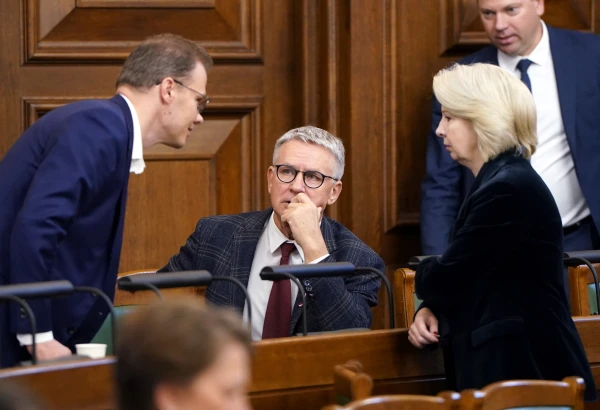 Buyer with a Translator: A Saeima Deputy Came Up with More Places to Ban the Russian Language