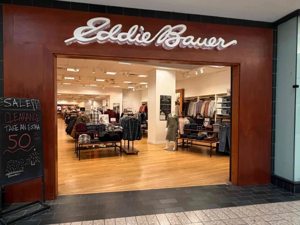 Clothing Manufacturer That Patented Quilted Down Jacket Files for Bankruptcy