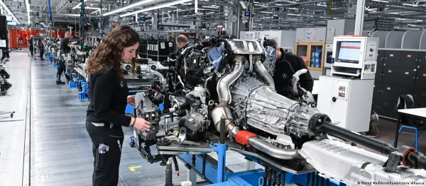 На конвейере концерна в Штутгарте.