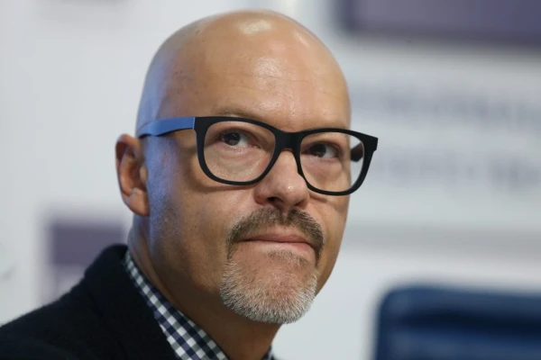 A Father's Tenderness: Bondarchuk Shares a Touching Photo with His Special Daughter