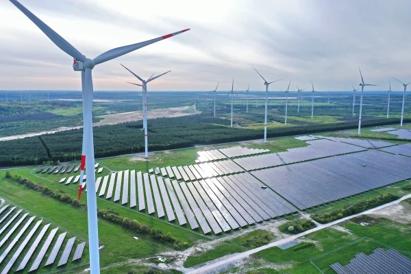 Готово ли латвийское село к такому немецкому пейзажу?