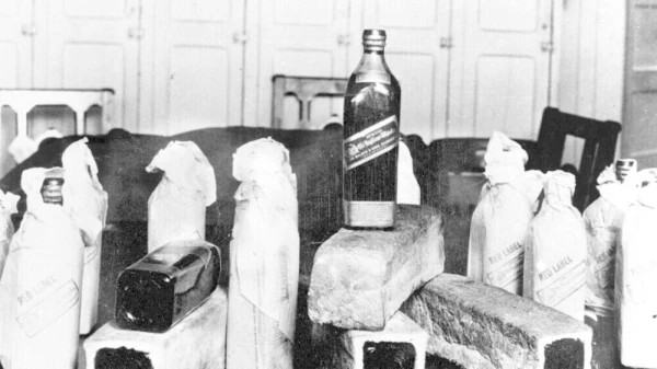 Контрабандный виски из Канады обогащал мафию.