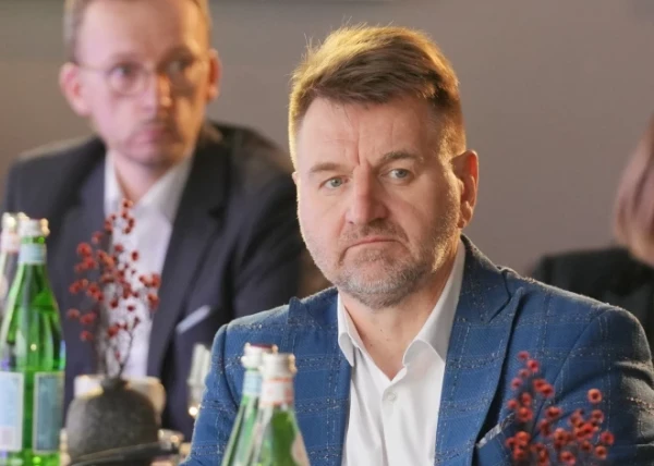 The state is leaving the region, only military equipment is noticeable - entrepreneur