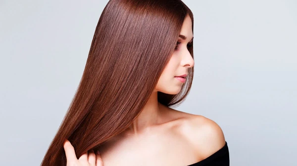 Straight Hair Without a Flat Iron: 6 Ways to Maintain Health and Shine