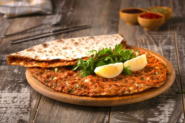 Lahmacun at Home: A Recipe for Turkish Pizza That Captivates from the First Bite