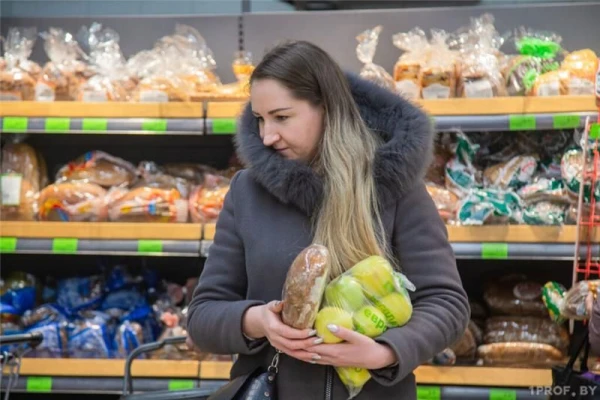 Свободных средств у населения становится все меньше.