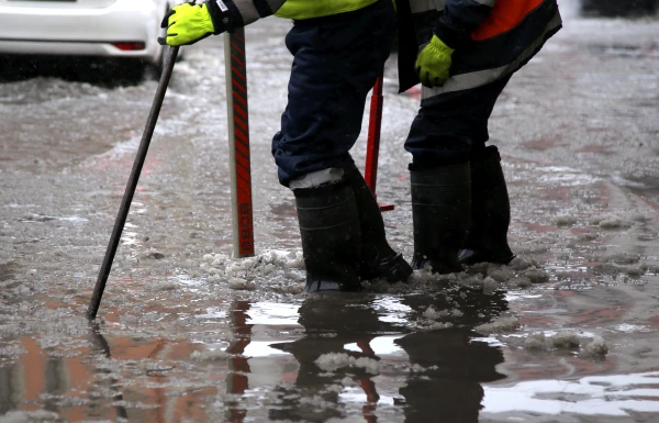 Severe Frosts Caused a Wave of Water Pipe Breaks — Thaw Threatens New Accidents