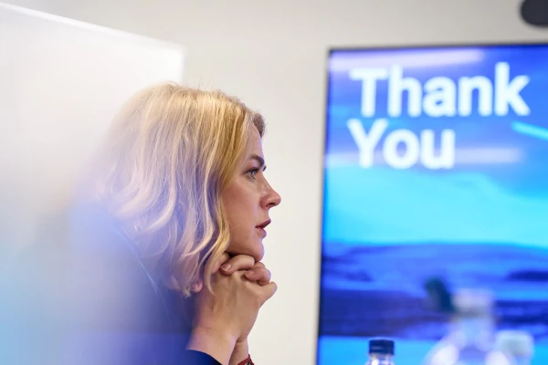 Премьер-министр Латвии задумалась: где взять денег?