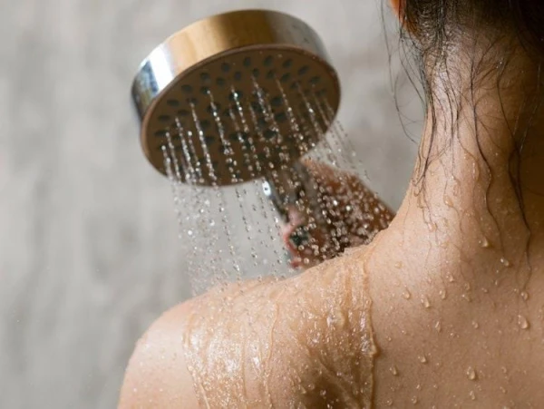 Can you get rid of intoxication by taking a cold shower?