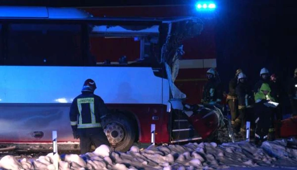 Bus driver had his legs amputated. A serious accident on the Liepaja highway was caused by a citizen of India