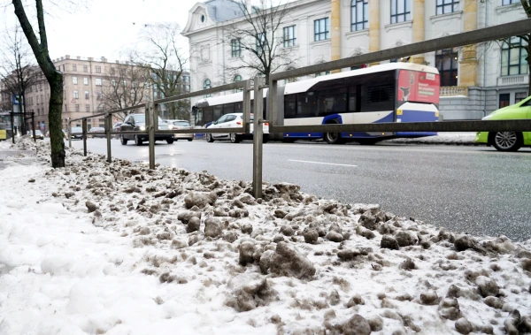 Money exists, but there is no control? Every winter in Riga is like a natural disaster