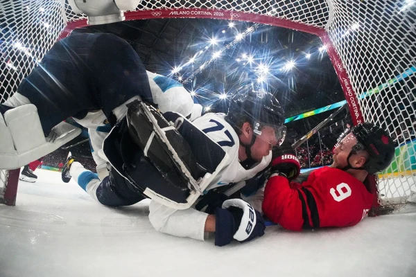 No sensation occurred — Canada snatched a dramatic victory against Finland, becoming the first finalist of the hockey tournament