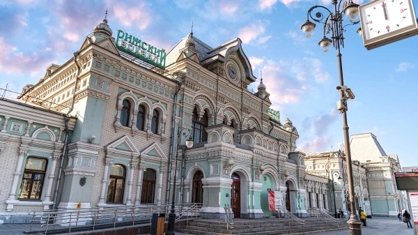 Знаковое здание в русском стиле.