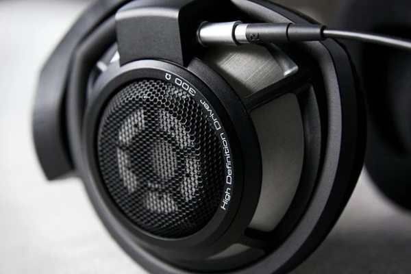 Toxic Substances Found in Headphones of Three Brands Linked to Cancer