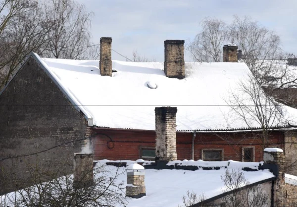 The State Fire and Rescue Service received four calls related to soot fires in chimneys