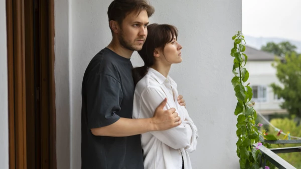 Why a Man Disappears and Then Returns: Psychologists Explain the Behavior