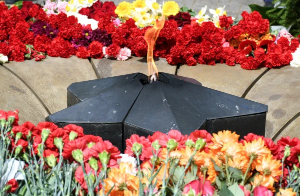 An explosion occurred during the maintenance of the 'Eternal Flame' at the memorial in Daugavpils