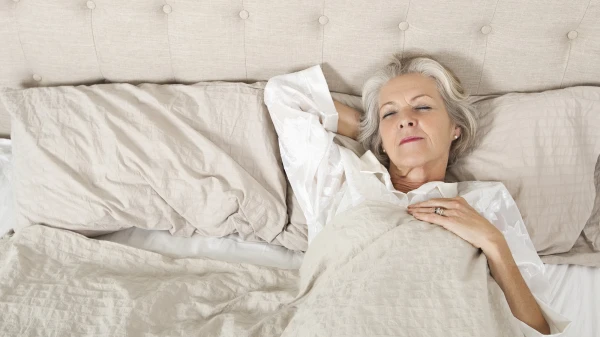Can Aging Be Slowed Down by Sleep — What Research Confirms