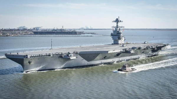 How Aircraft Carriers Overcome Storm Waves and Wind While Keeping Aircraft Onboard