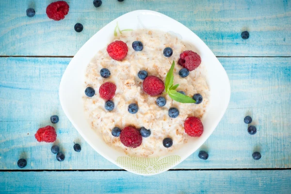 Breakfast in a Minute: Can Instant Porridge Be Considered Healthy?