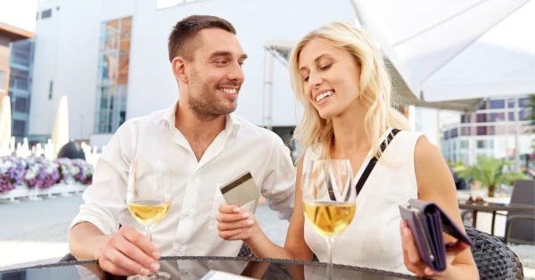 Romance at Your Expense: How to Spot a Freeloader in Time