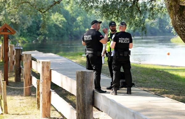 The Chief of Police reported how much police officers earn in Latvia