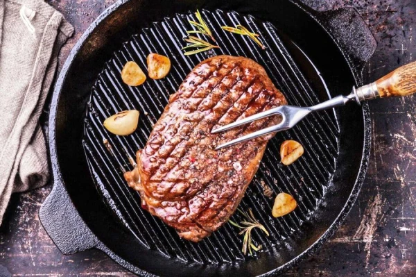 The therapist highlighted 4 reasons for the occurrence of 'meat sweat'