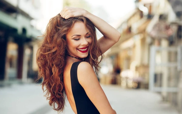 Why the 'Woman of Celebration' Attracts Men: A Psychologist's Perspective