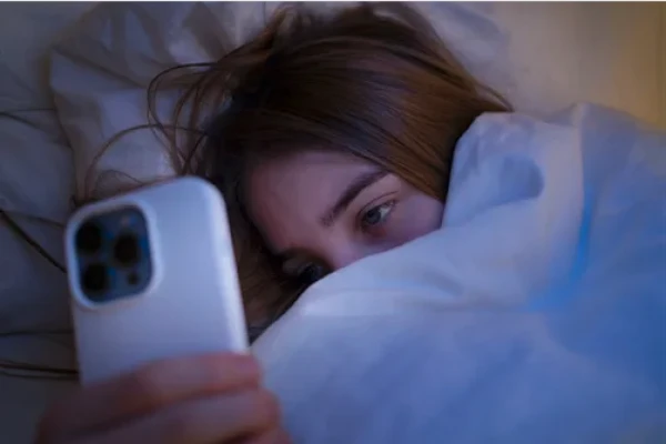 Health Risks Associated with Smartphone Use Identified