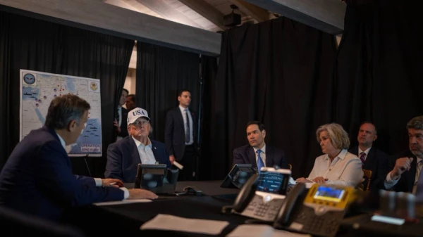 Глава Белого дома решил покрасоваться в ситуационной комнате.