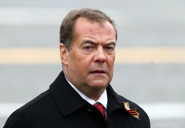 Discontent in Russia: Medvedev Responded Harshly to Khamenei's Death