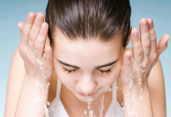 Cold Water When Washing Your Face Can Cause Acne