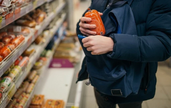 Stole, ate, and went to jail: Latvian courts harshly punish those who steal food from stores