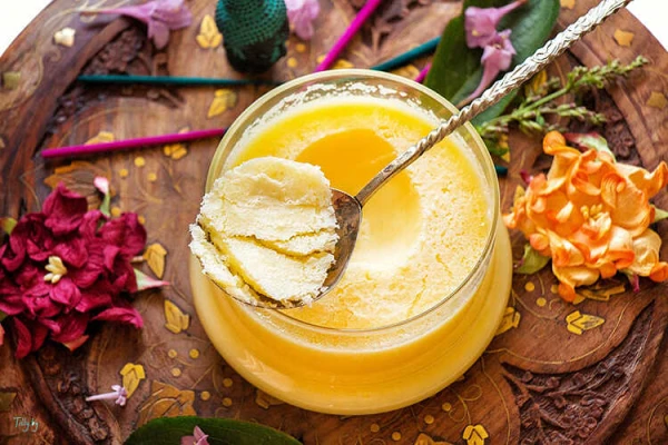 Ghee: Production Process, Differences from Clarified Butter, and Its Advantages and Disadvantages