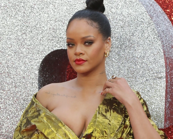 After a 10-Year Hiatus: Rihanna Spotted Back in the Studio