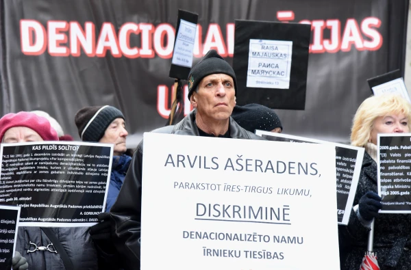 Without Heat, Without Water, Without Hope: Life in Denationalized Houses of Riga