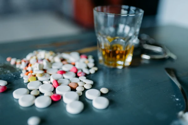 Dangerous Combinations: How Alcohol Affects the Action of Medications
