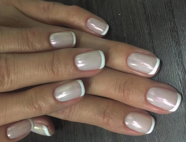 Business Manicure: What Nails Are Considered Appropriate in the Office