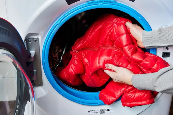Without Dry Cleaning and Stains: How to Properly Wash a Jacket in a Machine and Maintain Its Shape
