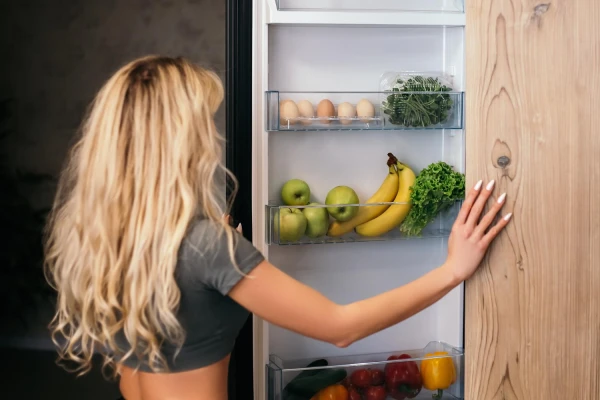 Stop Putting This in the Refrigerator: A List of Foods That Don't Belong There